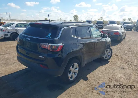 2019 Jeep Compass Latitude 4X4 из США, поврежденный, VIN 3C4NJDBB6KT792301